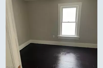 384 W Bartges Street, Akron, OH 44307 - Photo 6