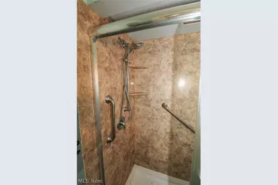 4040 Broadway, Lorain, OH 44052 - Photo 30