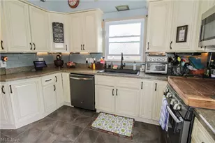 4040 Broadway, Lorain, OH 44052 - Photo 10