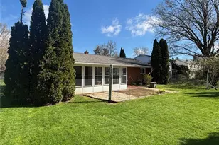 326 Bowman Dr, Kent, OH 44240 - Photo 4