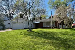 326 Bowman Dr, Kent, OH 44240 - Photo 2