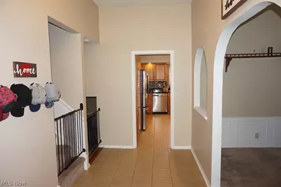 28096 Edgepark Drive, North Olmsted, OH 44070 - Photo 2