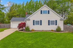29575 Dorchester Dr, North Olmsted, OH 44070 - Photo 4