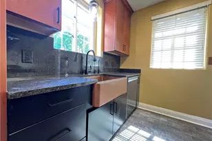 16287 Brewster Rd, Loveland, OH 44112 - Photo 18