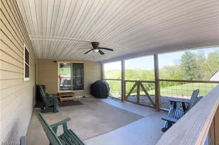 165 Wynnwood Dr, Marietta, OH 45750 - Photo 8