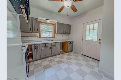389 High Street, Wadsworth, OH 44281 - Photo 14