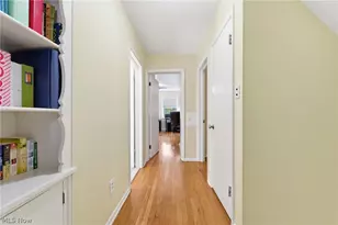 21012 Halburton Rd, Beachwood, OH 44122 - Photo 24