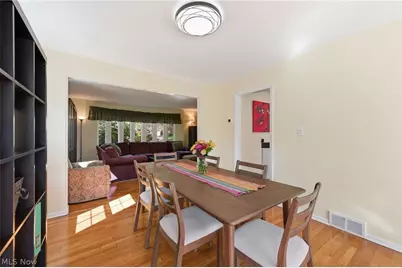 21012 Halburton Road, Beachwood, OH 44122 - Photo 12