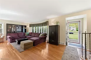 21012 Halburton Rd, Beachwood, OH 44122 - Photo 8
