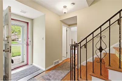 21012 Halburton Road, Beachwood, OH 44122 - Photo 14