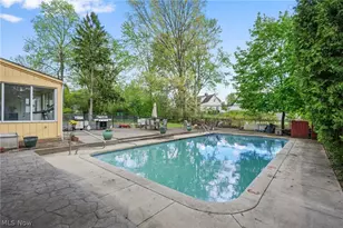 21012 Halburton Rd, Beachwood, OH 44122 - Photo 46