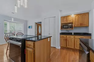 75 Oakridge Dr, Parkersburg, WV 26104 - Photo 8