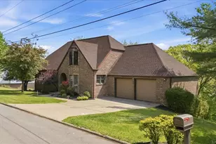75 Oakridge Dr, Parkersburg, WV 26104 - Photo 2