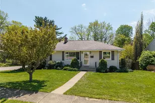 3998 Highland Dr, Mogadore, OH 44260 - Photo 2