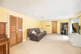3998 Highland Dr, Mogadore, OH 44260 - Photo 32