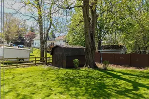 3998 Highland Dr, Mogadore, OH 44260 - Photo 14