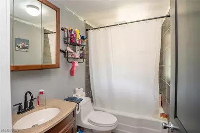 462 Fenton Avenue NE, Canton, OH 44704 - Photo 18