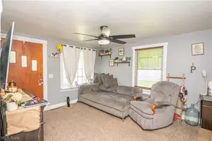 462 Fenton Ave NE, Canton, OH 44704 - Photo 2