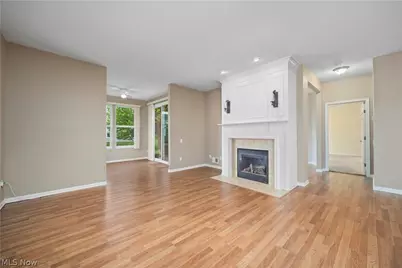 9428 Drury Way, North Ridgeville, OH 44039 - Photo 6