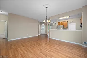 9428 Drury Way, North Ridgeville, OH 44039 - Photo 10