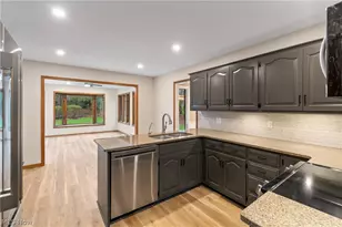 9466 Beryl St NW, Massillon, OH 44646 - Photo 8