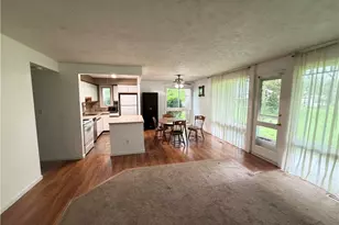10408 N Church Dr, Parma Heights, OH 44130 - Photo 4