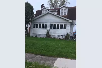 559 Redondo Road, Youngstown, OH 44504 - Photo 1
