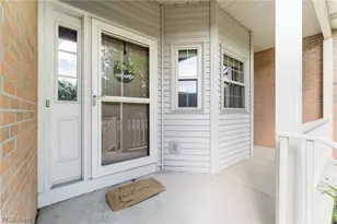 2423 Charing Cross Rd NW, Canton, OH 44708 - Photo 4