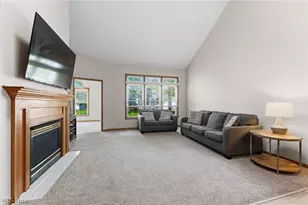 2423 Charing Cross Rd NW, Canton, OH 44708 - Photo 12