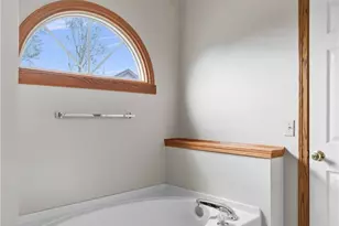 2423 Charing Cross Rd NW, Canton, OH 44708 - Photo 24