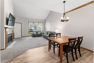2423 Charing Cross Rd NW, Canton, OH 44708 - Photo 10