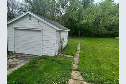 1639 Wellington Avenue, Youngstown, OH 44509 - Photo 2