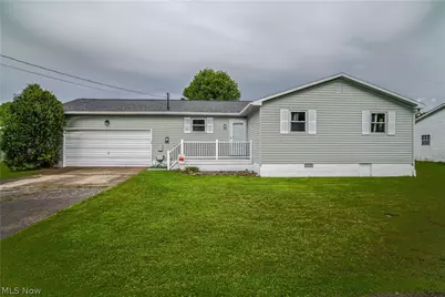 373 Lincoln Drive, Mineral Wells, WV 26150 - Photo 2
