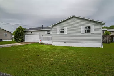 373 Lincoln Drive, Mineral Wells, WV 26150 - Photo 4