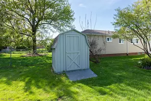 5180 Thornbury Rd, Lyndhurst, OH 44124 - Photo 36
