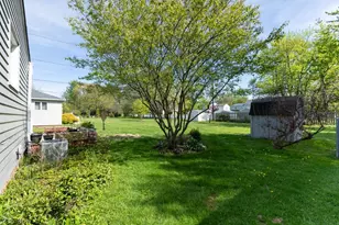 5180 Thornbury Rd, Lyndhurst, OH 44124 - Photo 34