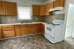 261 Russell Ave, Akron, OH 44311 - Photo 4