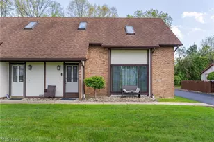 5472 Callaway Cir, Youngstown, OH 44515 - Photo 2