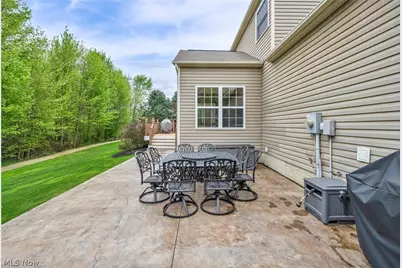 525 Caledonia Drive, Wadsworth, OH 44281 - Photo 2