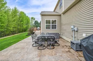 525 Caledonia Dr, Wadsworth, OH 44281 - Photo 2
