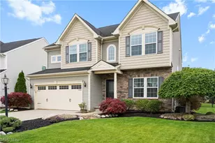 36127 Harbor Dr, North Ridgeville, OH 44039 - Photo 2