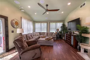 435 Park Ave, Poland, OH 44514 - Photo 8