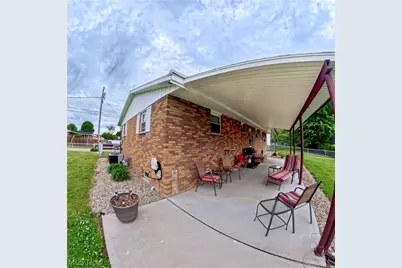 708 Circle Drive, Belpre, OH 45714 - Photo 6