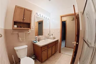 708 Circle Dr, Belpre, OH 45714 - Photo 12
