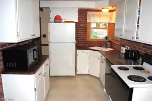 3435 Center Dr, Parma, OH 44134 - Photo 10