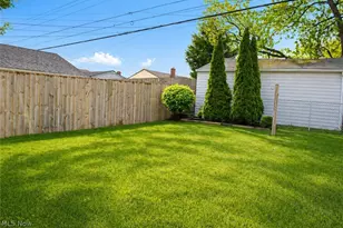 3435 Center Dr, Parma, OH 44134 - Photo 38