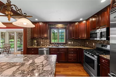 6736 Big Creek Parkway, Middleburg Heights, OH 44130 - Photo 6