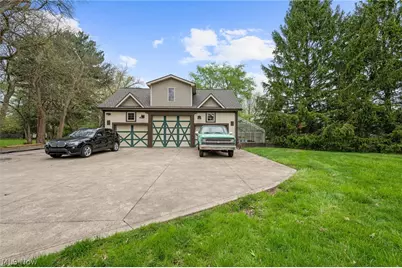 6736 Big Creek Parkway, Middleburg Heights, OH 44130 - Photo 38