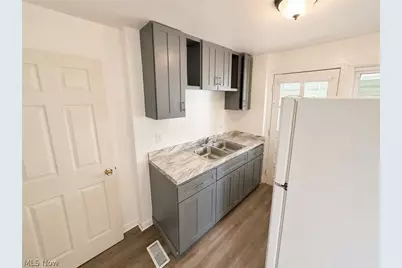 25161 Euclid Avenue, Euclid, OH 44117 - Photo 4