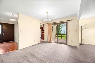 17620 Eastbrook Trail, Chagrin Falls, OH 44023 - Photo 8